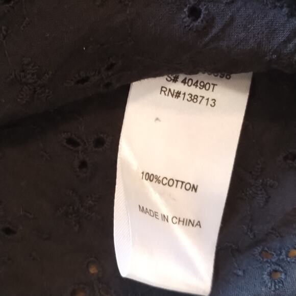 Anthropologie NEW Doe & Rae Black Eyelet Lace Puff Sleeve Covered Button Blouse - Picture 10 of 12